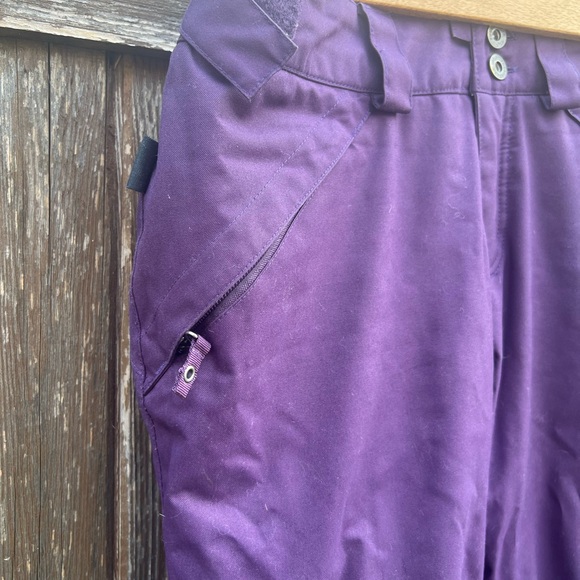 Purple snow pants in EUC - Picture 5 of 10